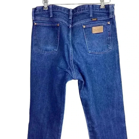 Wrangler 13MWZ Men 36 x 33 Cowboy Cut Straight Jeans Dark Wash Frayed Work Wear - Picture 1 of 8